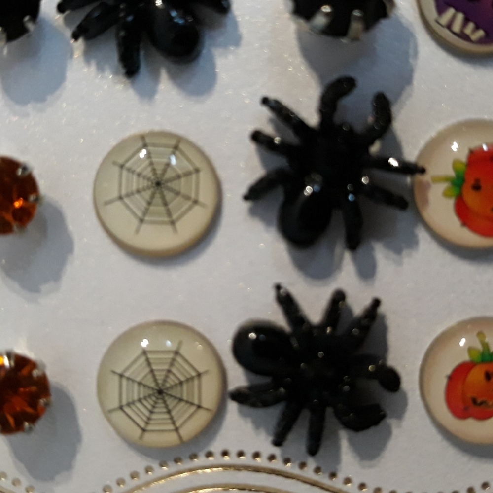 Halloween Earrings - Picture 2 of 4